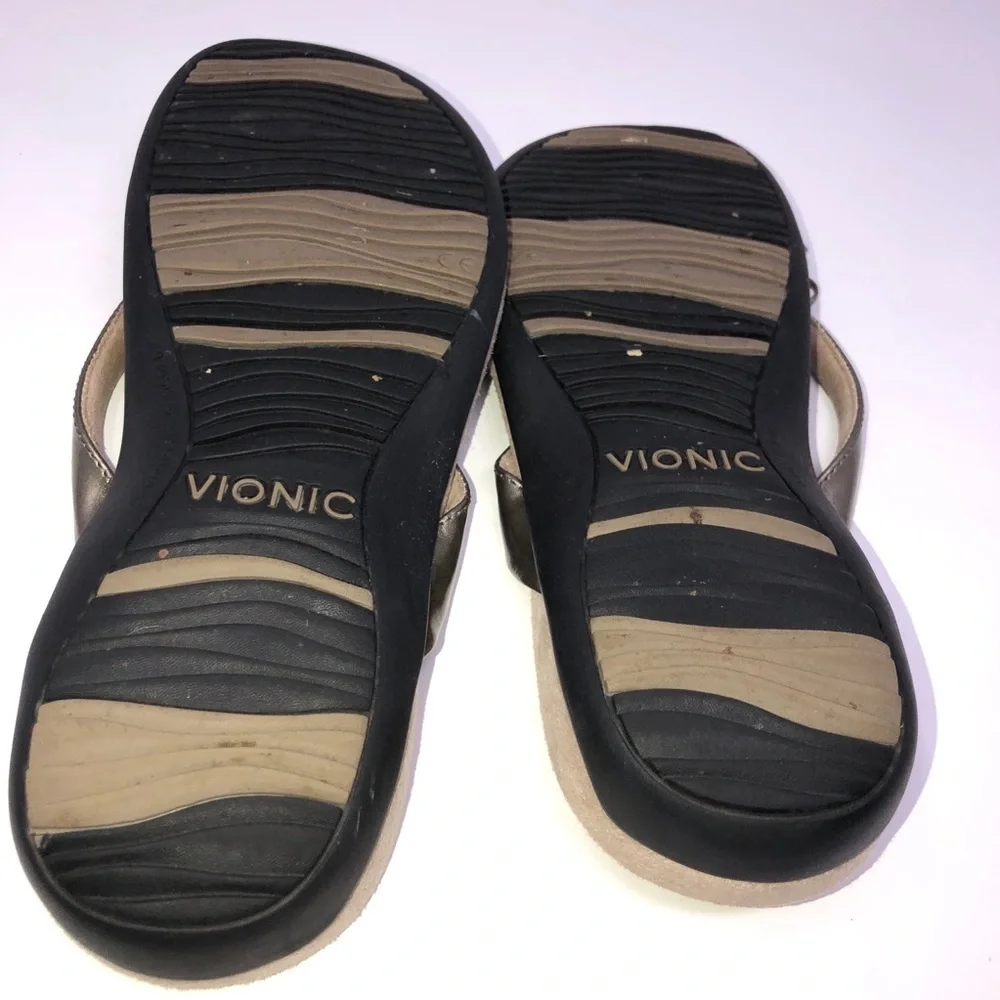 𝅺Vionic Bella toe gold sandals flip flops 7